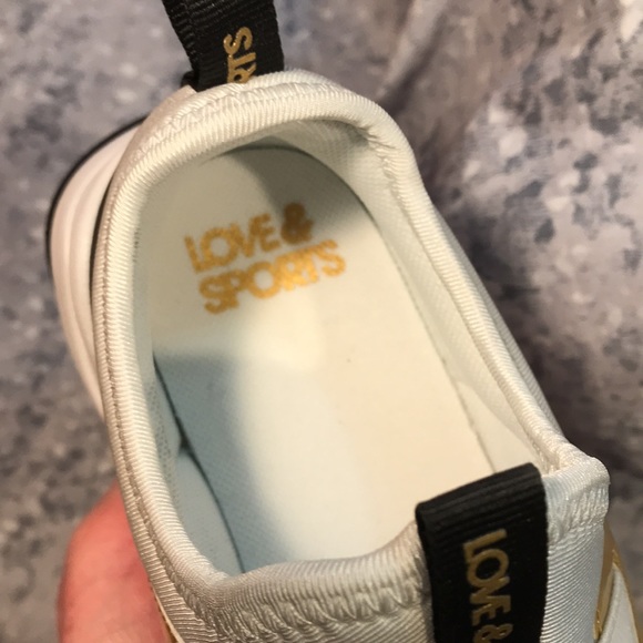 Women’s Size 7 Love & Sports White/Black/Gold Slip on Athletic Shoes Brand New! - Picture 9 of 9